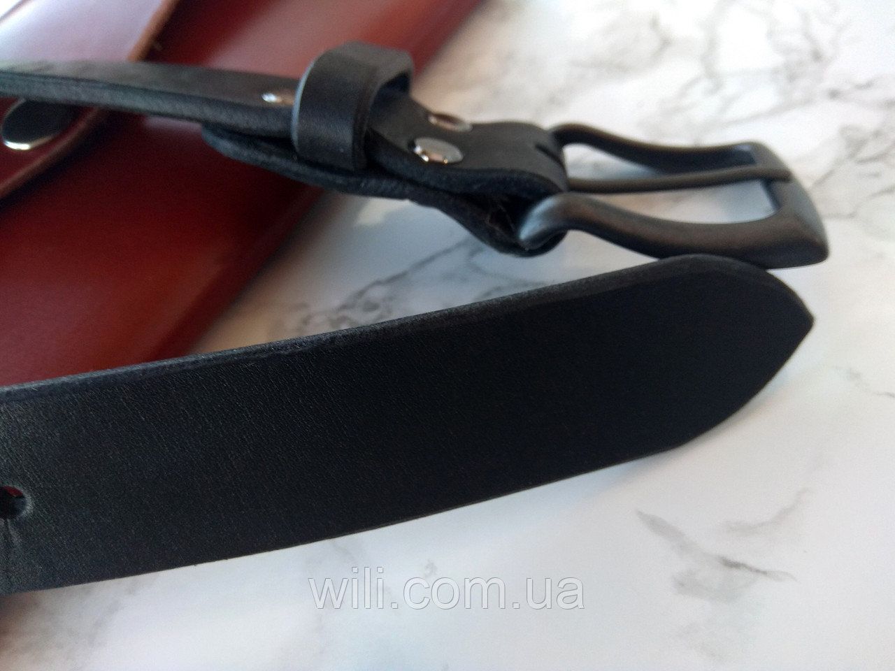 Шкіряний ремінь ручної роботи, колір чорний (30 мм)