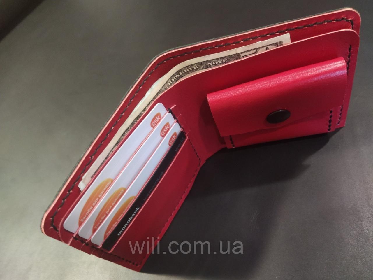 Класичний чоловічий гаманець з натуральної шкіри ручної роботи "Red&Black"