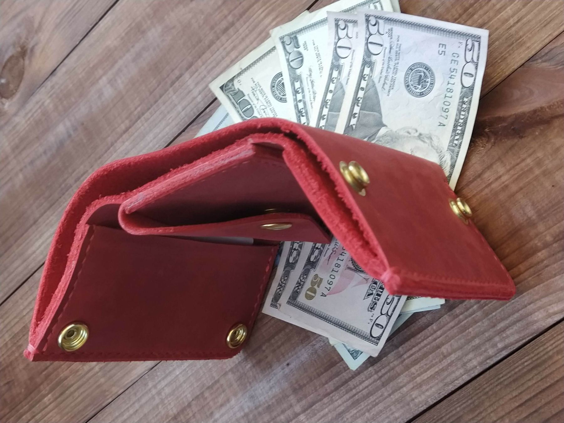 Червоний гаманець з натуральної шкіри "Mono Red"