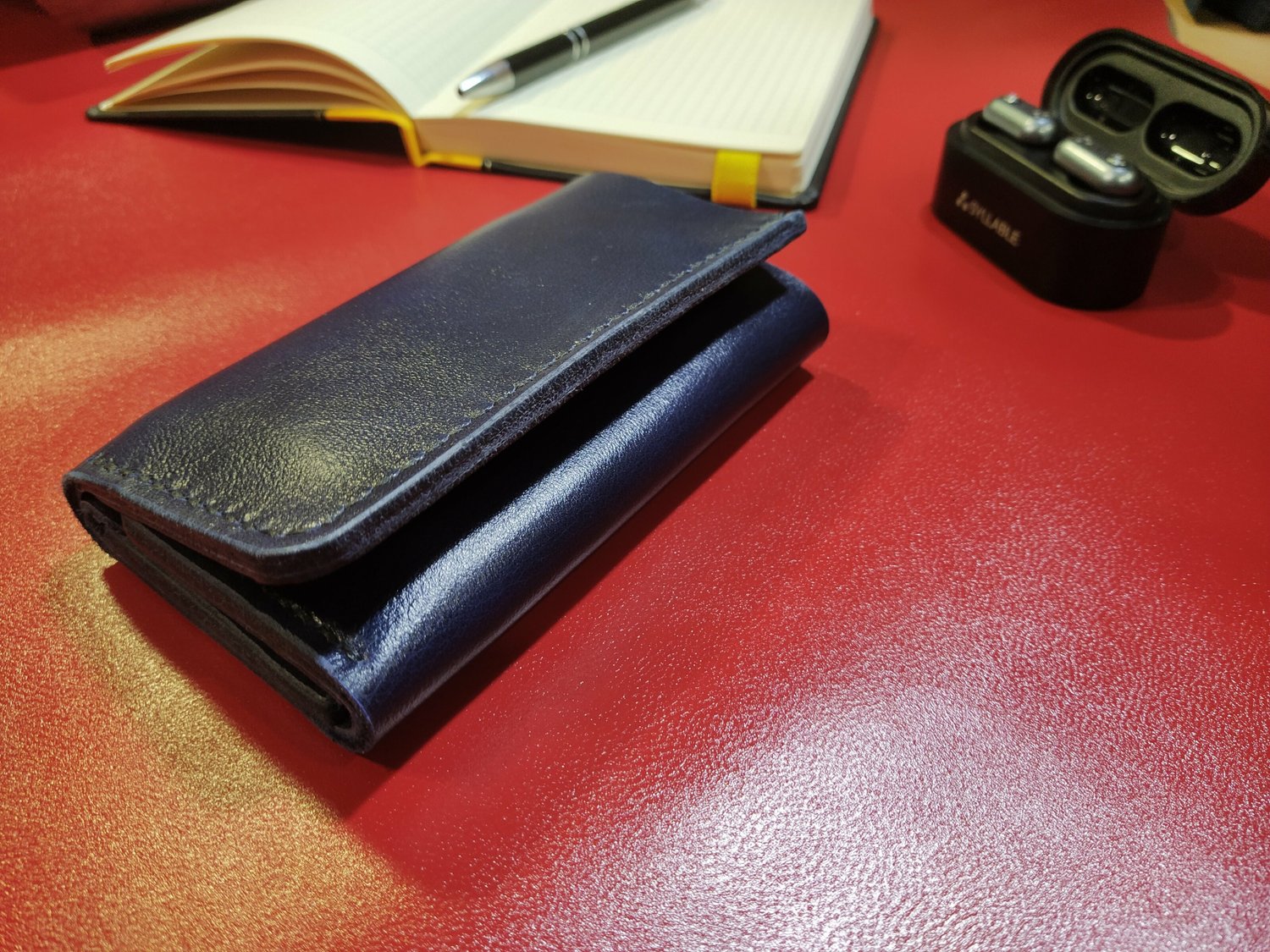 Синій гаманець зі шкіри "Mono Navi"